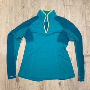 Lululemon long-sleeved quarter zip top